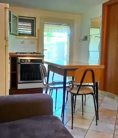 Holiday home Alex's Place